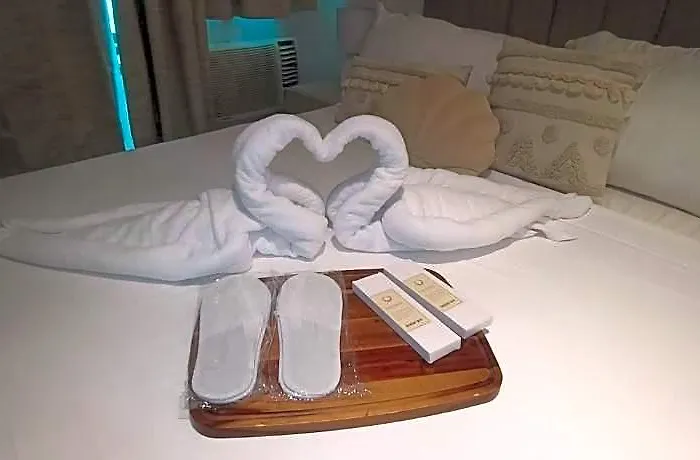 Casa Crisav Staycation Place @ Azure 5* Manila