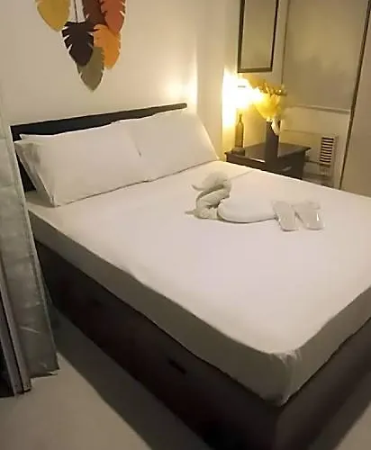 Hotel Casa Crisav Staycation Place @ Azure Manila