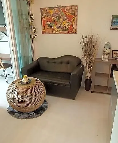 Hotel Casa Crisav Staycation Place @ Azure Manila
